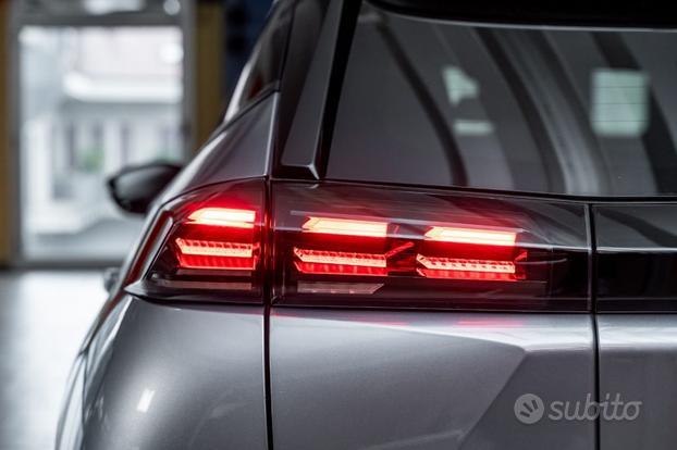 PEUGEOT 2008 PureTech 100 S&S Allure