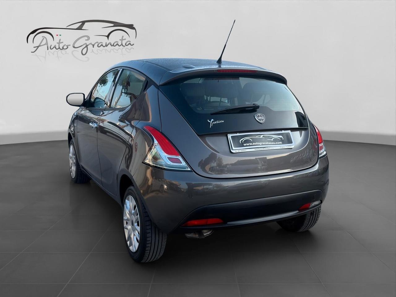 Lancia Ypsilon 1.2 69cv GPL Ecochic Gold
