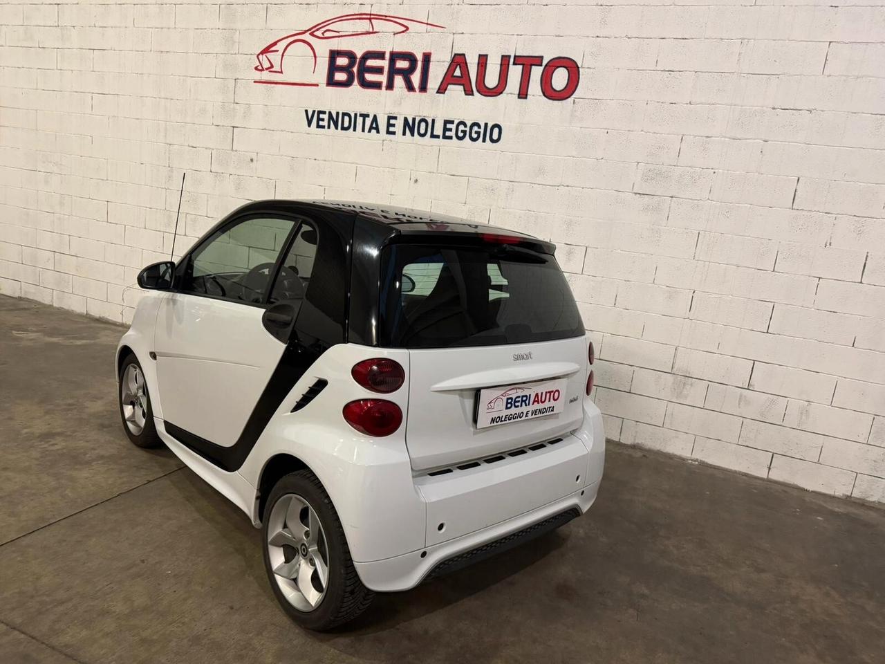 Smart ForTwo MHD coupé pure