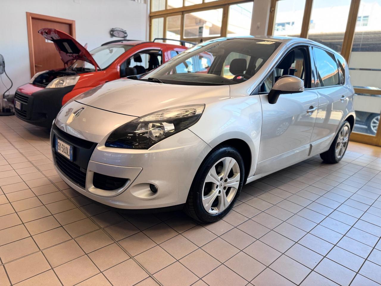 Renault Scenic Scénic X-Mod 1.5 dCi 110CV Luxe