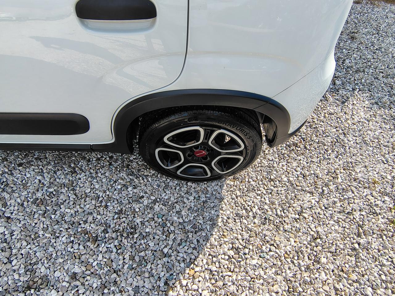 Fiat Panda 1.0 GSE S&S Hybrid Street Van 4 posti