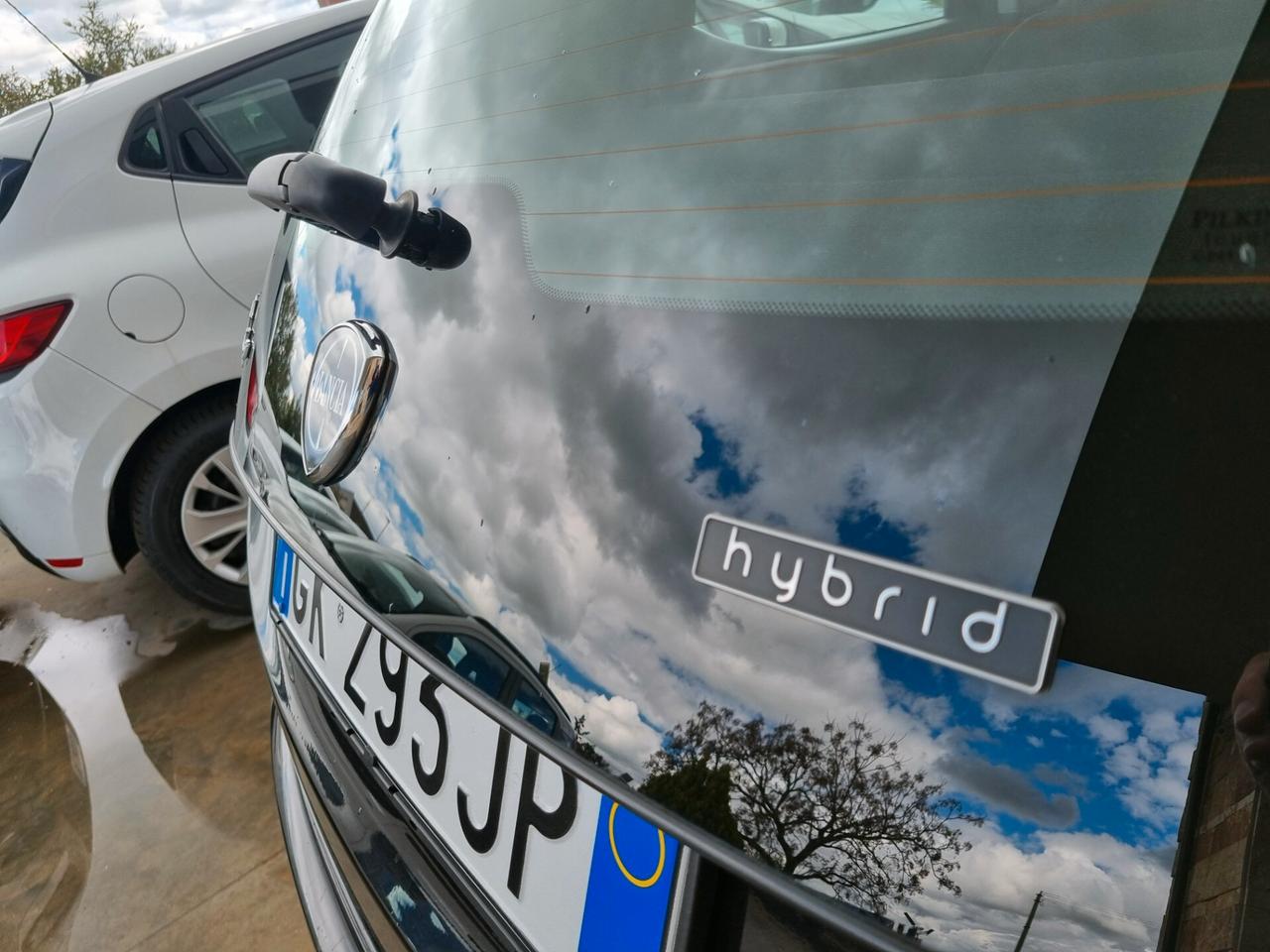 Lancia Ypsilon 1.0 FireFly 5 porte S&S Hybrid Silver