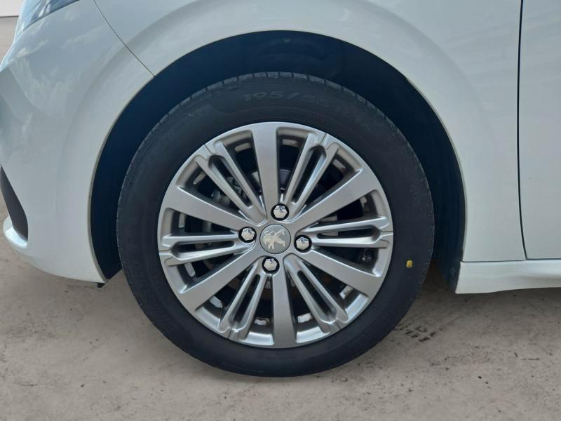Peugeot 208 5 Porte 208 5p 1.2 puretech Active 82cv