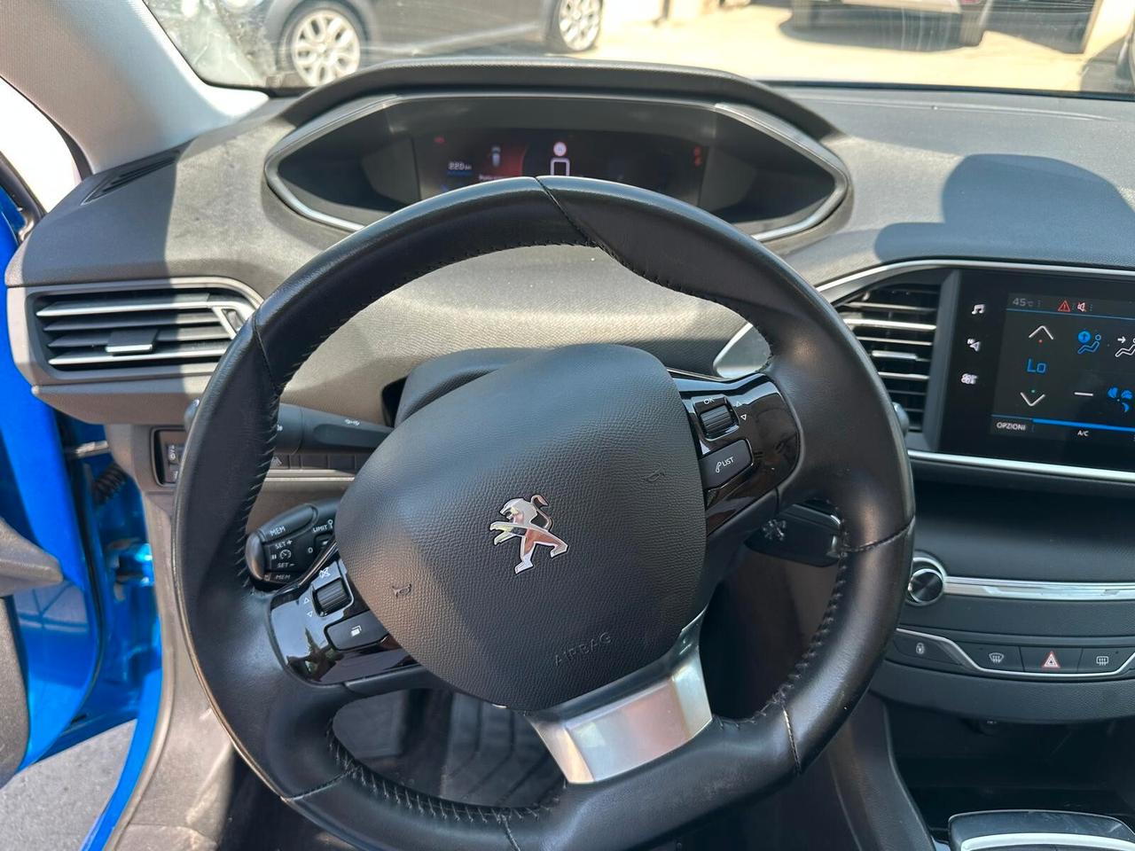 Peugeot 308 BlueHDi 100 S&S Active