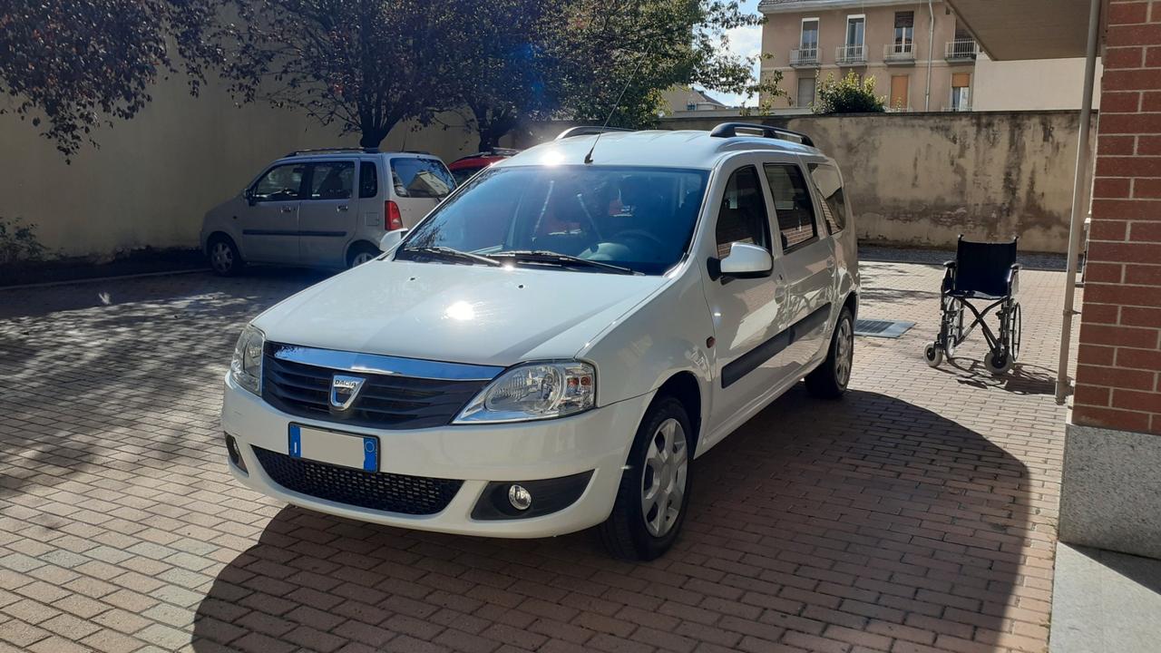 Dacia trasporto disabili pianale ribassato