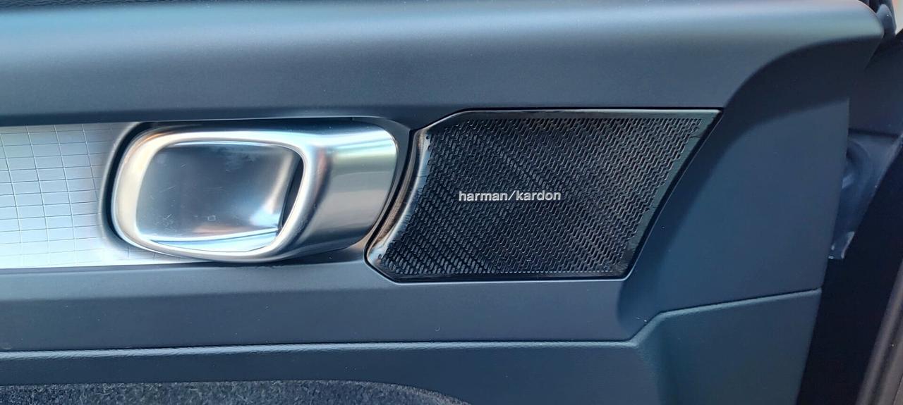 Volvo XC40 D4 AWD Geartronic Momentum