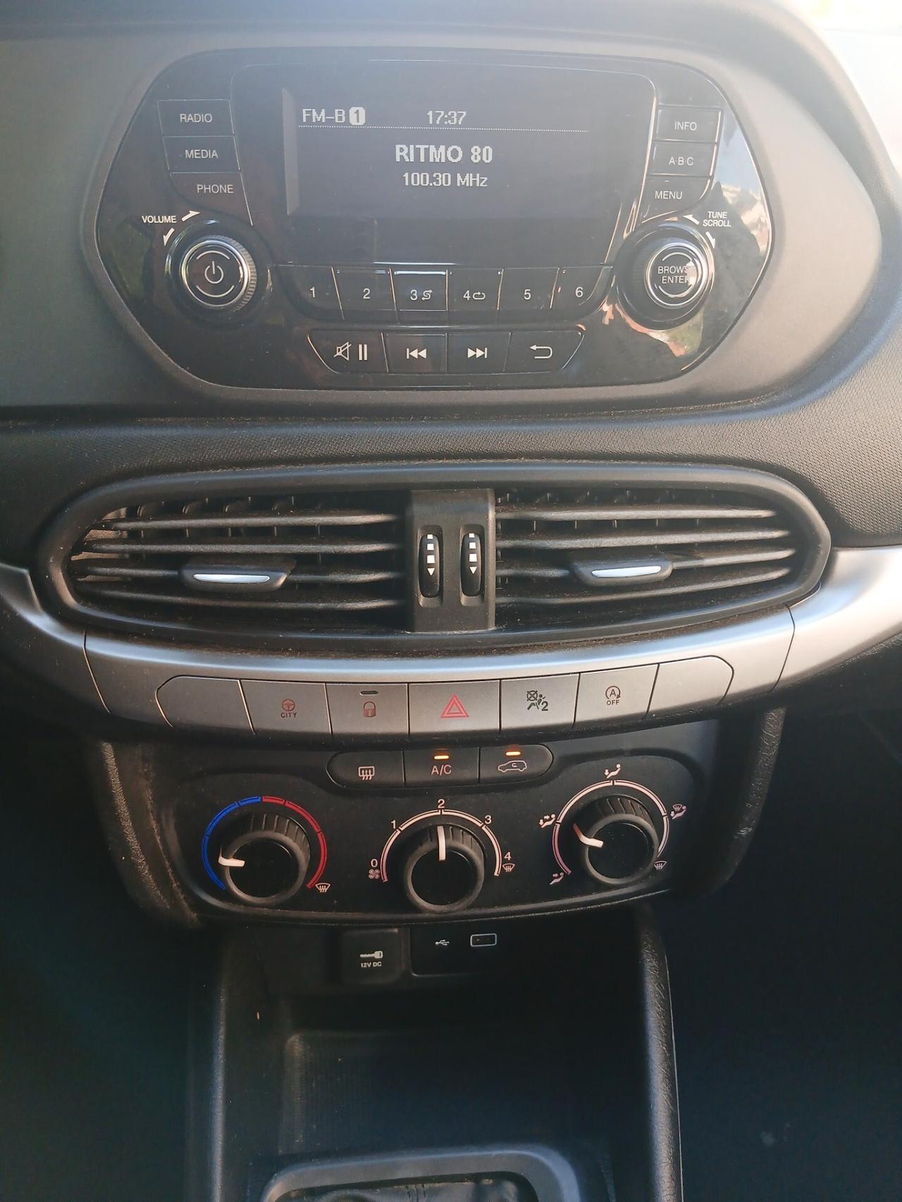 Fiat Tipo 1.3 Mjt S&S 5 porte Easy