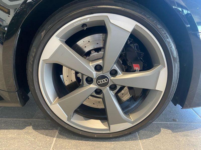 Audi A3 RS 3 SportBack TFSI quattro
