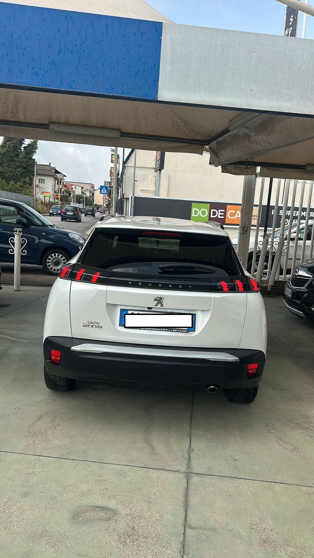 PEUGEOT 2008 2022 1,5 DIESEL