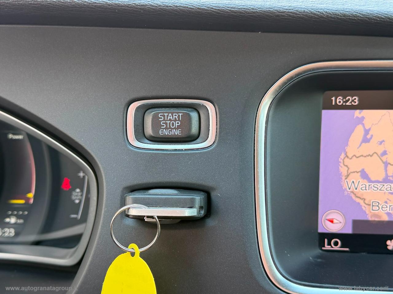 VOLVO V40 D2 Momentum BELLA AFFARE VERO!