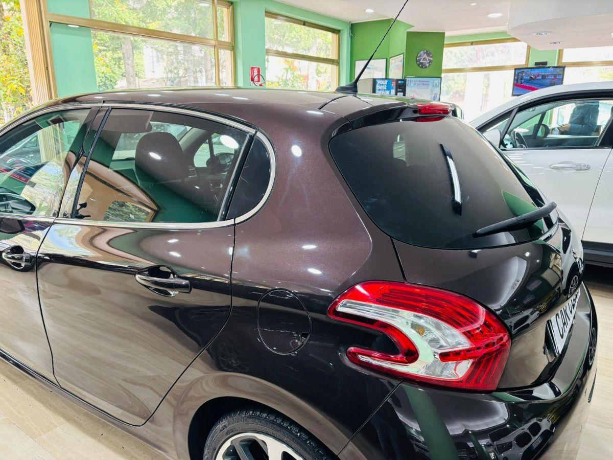 Peugeot 208 1.6 VTi 120 cv 5p. Allure Navi