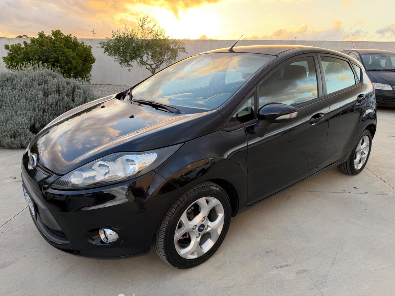 Ford Fiesta Ikon 1.4 TDCi 70CV “76 MILA KM” 2012