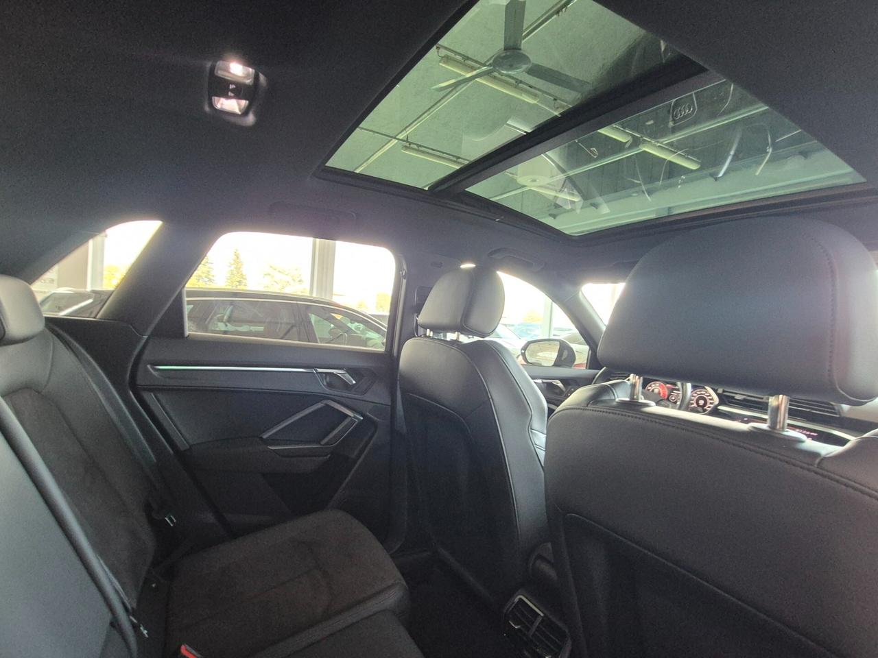 Audi Q3 RS quattro S tronic 2023 - FULL SERVICED