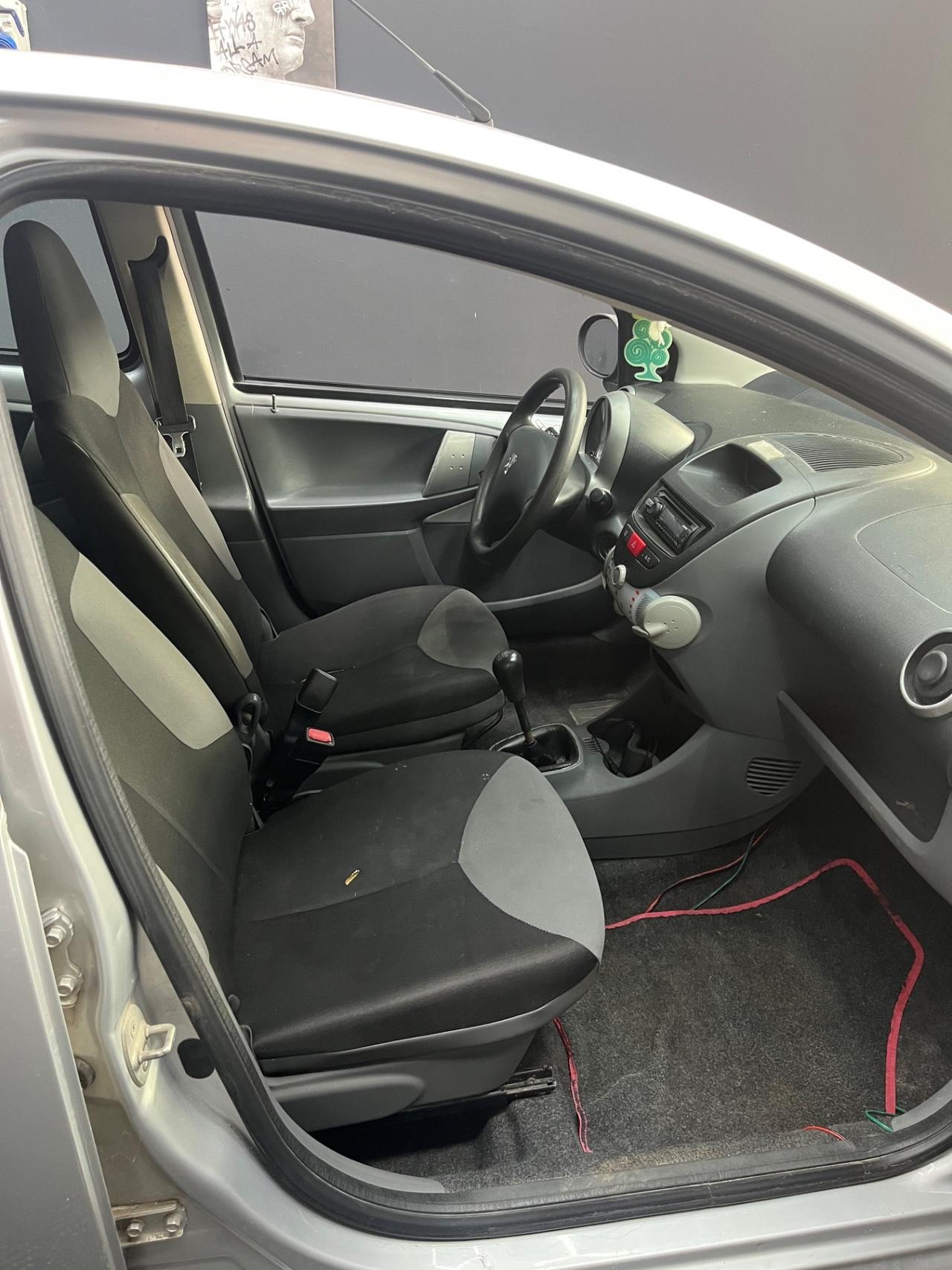 Peugeot 107 1.0 Benzina (68 CV) – Anno 2011 – Ideal x Neopatentati!