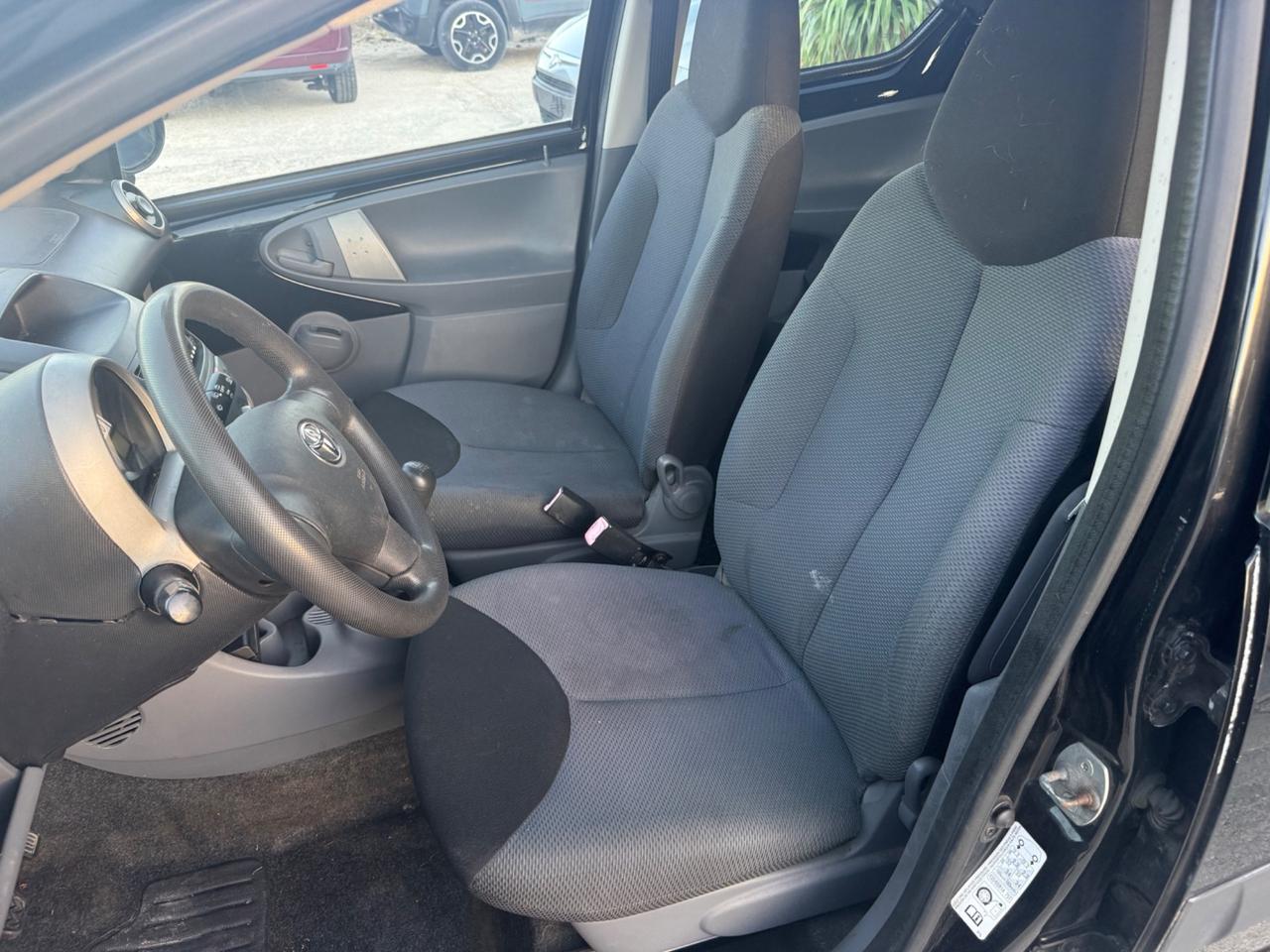 Toyota Aygo 1.0 12V VVT-i 5 porte Sol