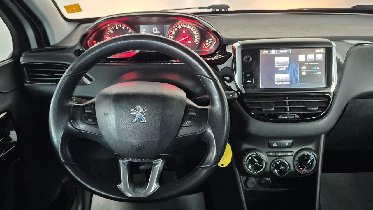 Peugeot 208 PureTech 82 5 porte Allure