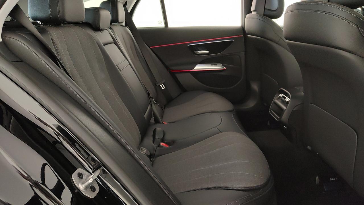 Mercedes-Benz E SW 220 d Advanced auto