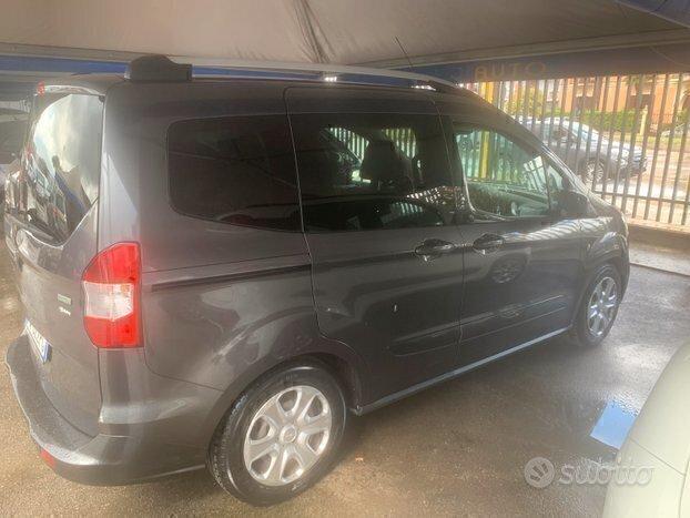 Ford Tourneo Courier 10000
