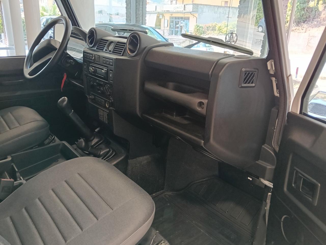 Land Rover Defender 90 2.2 TD4 Station Wagon Adventure Edition N1