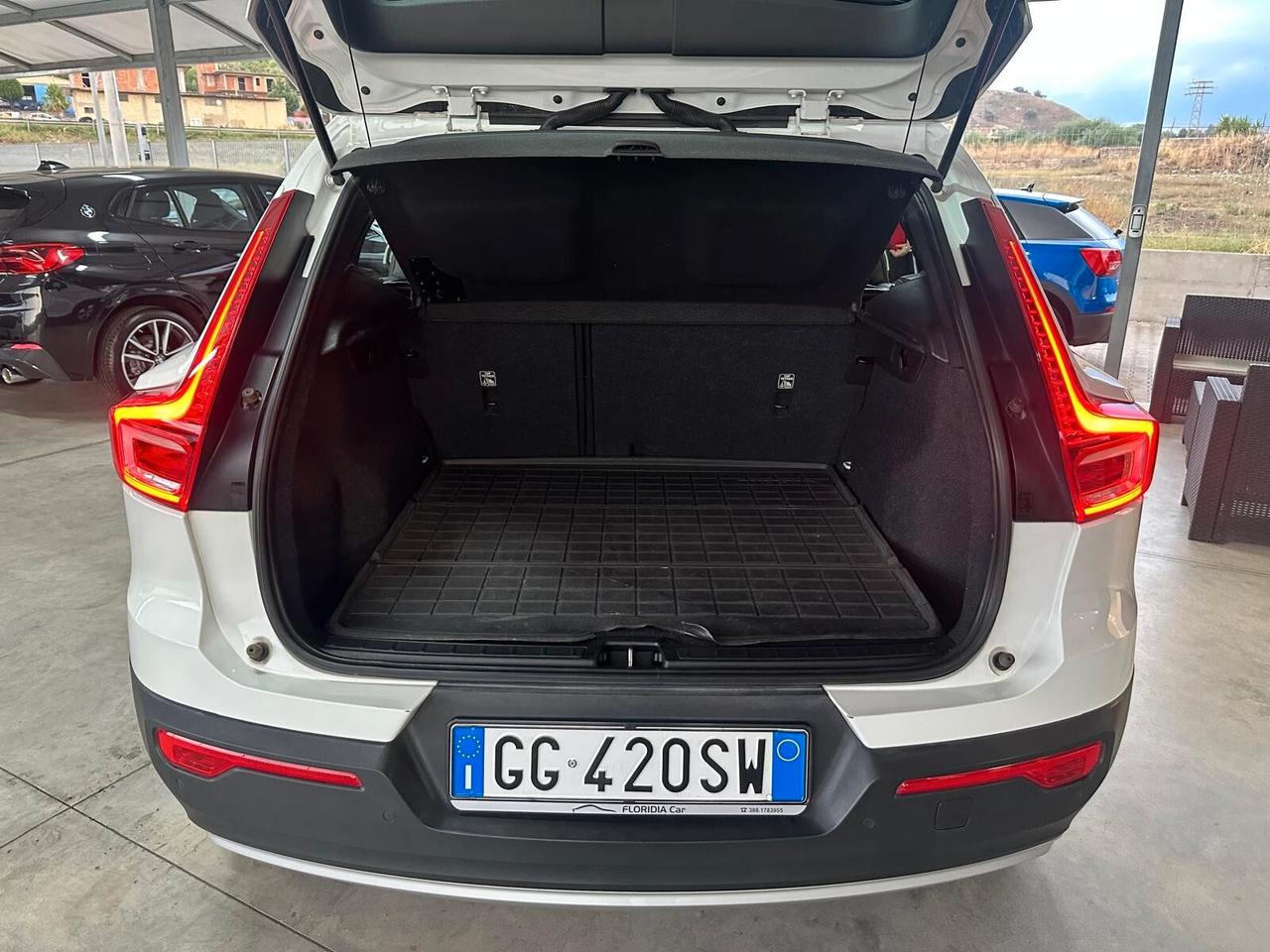 VOLVO XC40 2.0 150CV 06/2020