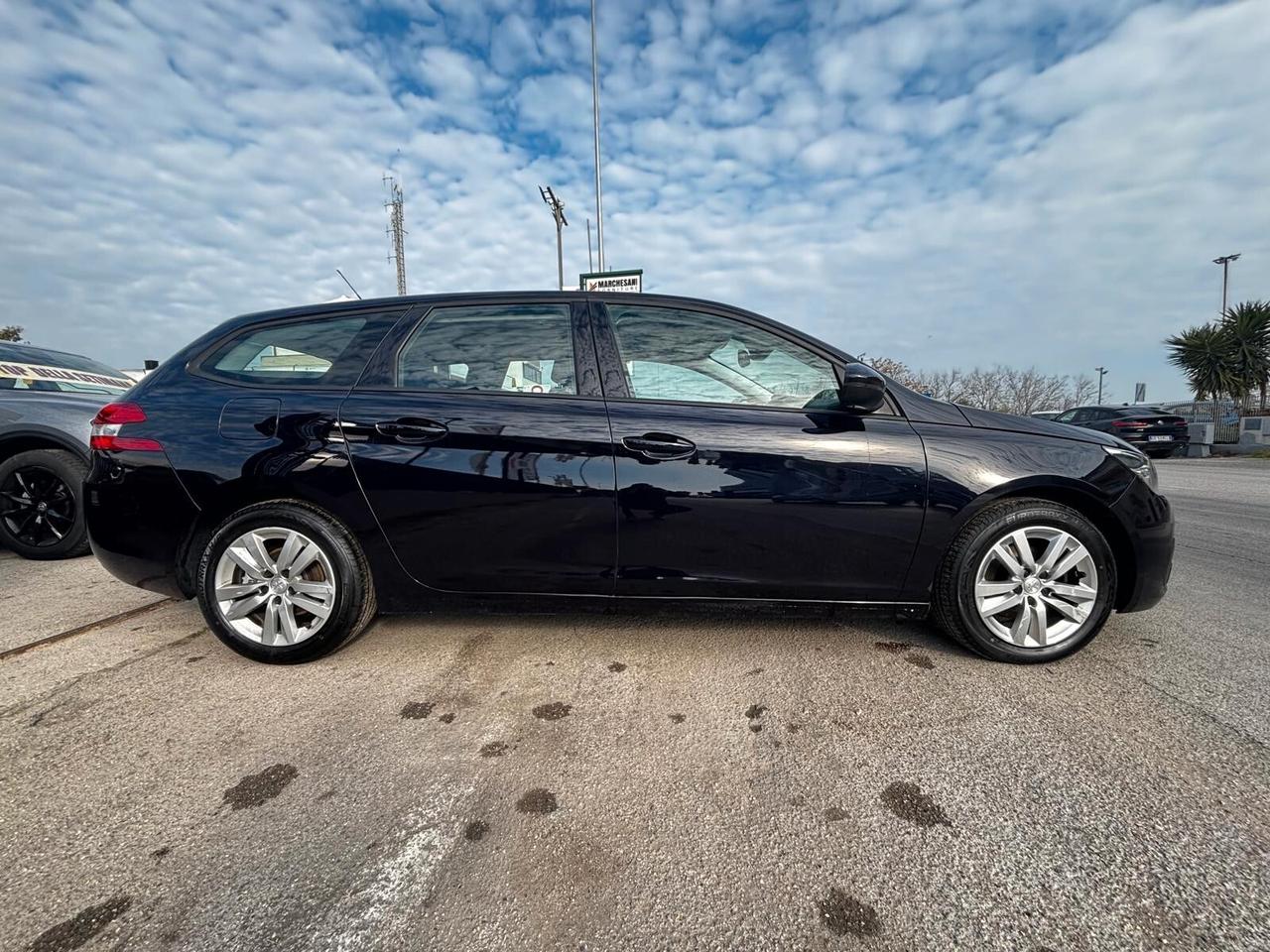 Peugeot 308 BlueHDi 130 S&S SW Allure