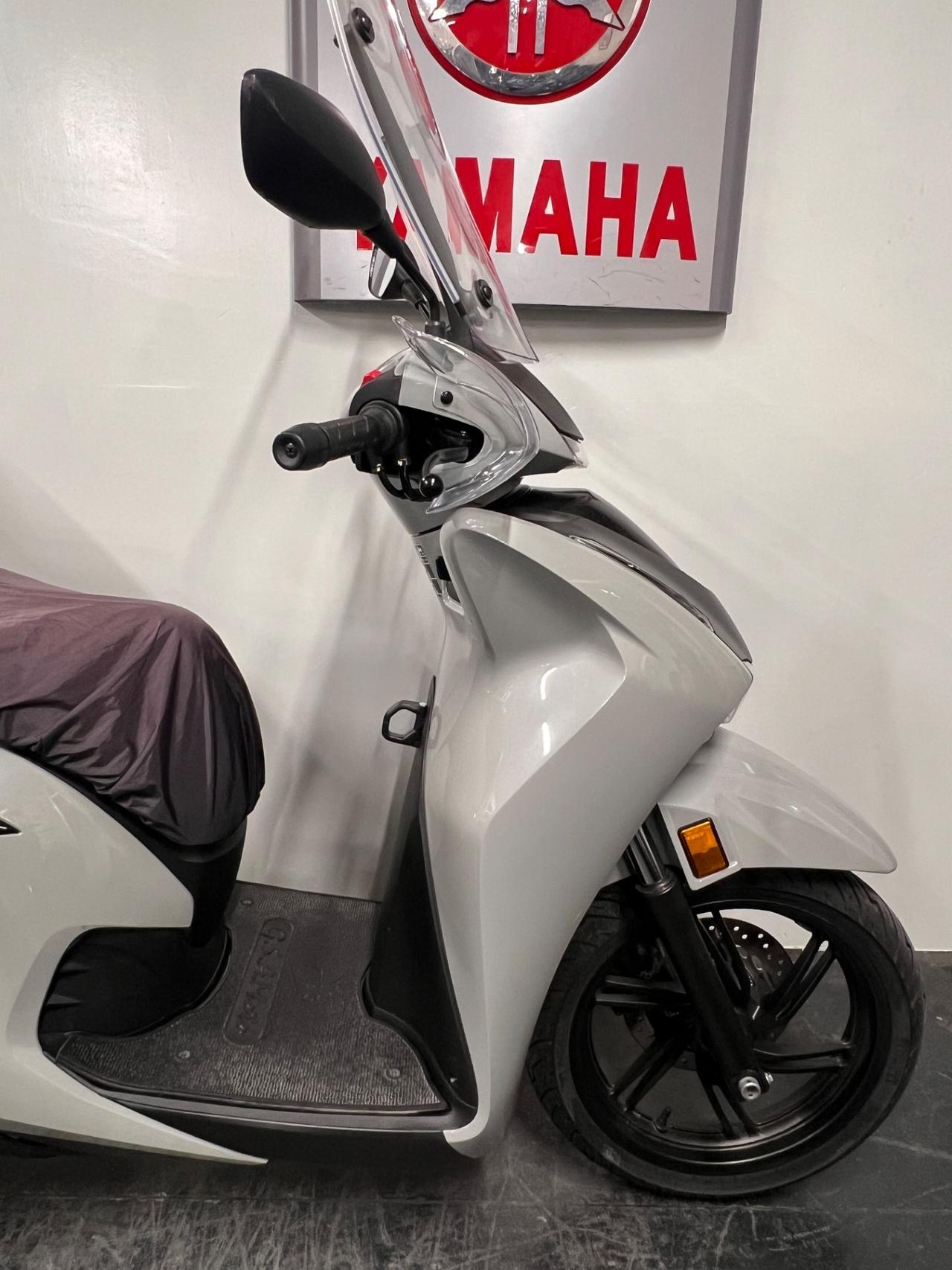 Honda SH 350 i
