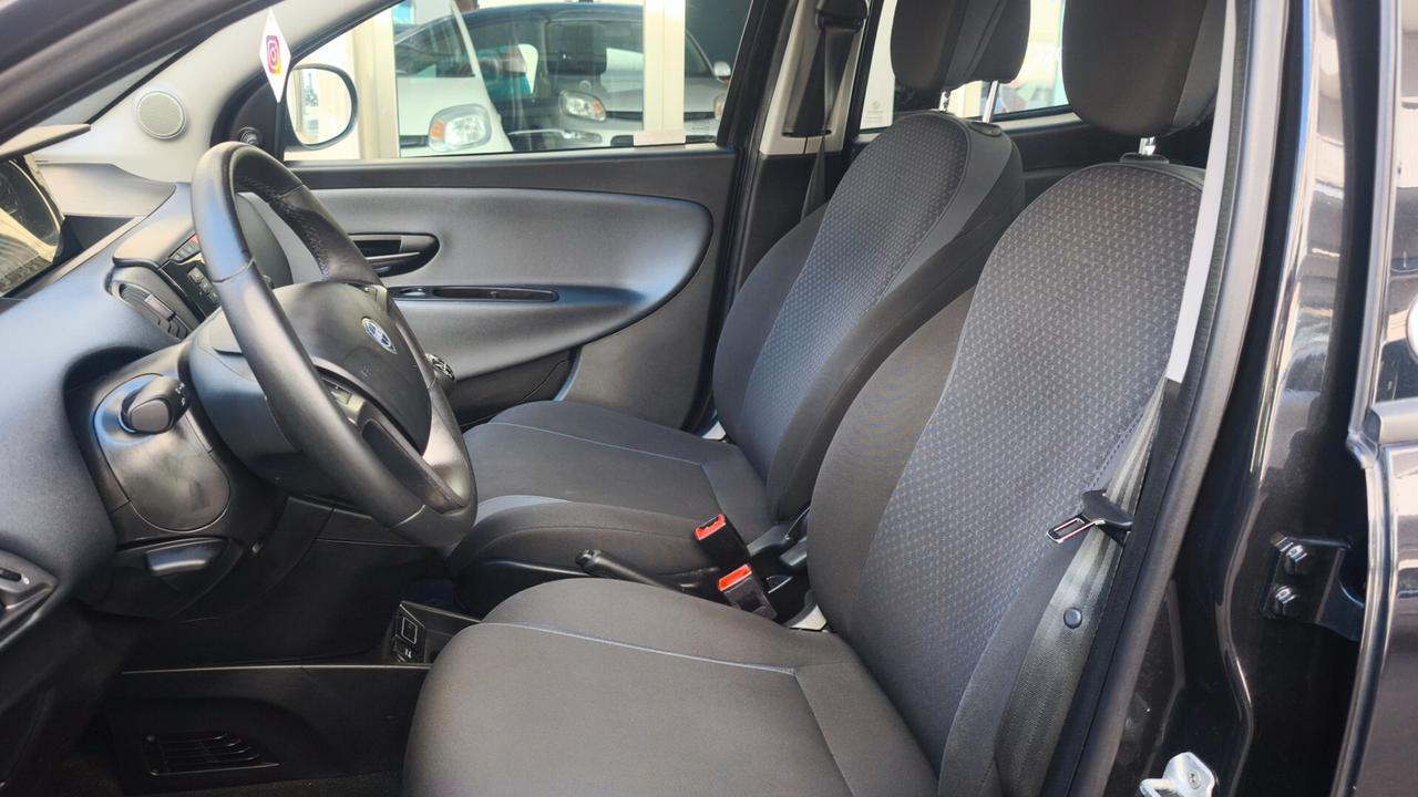 Lancia Ypsilon 1.2 69 CV GPL Ecochic Silver 2017