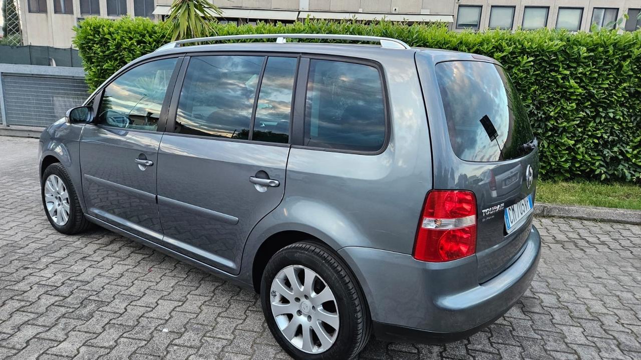 Volkswagen Touran 2.0 TDI 136CV Highline