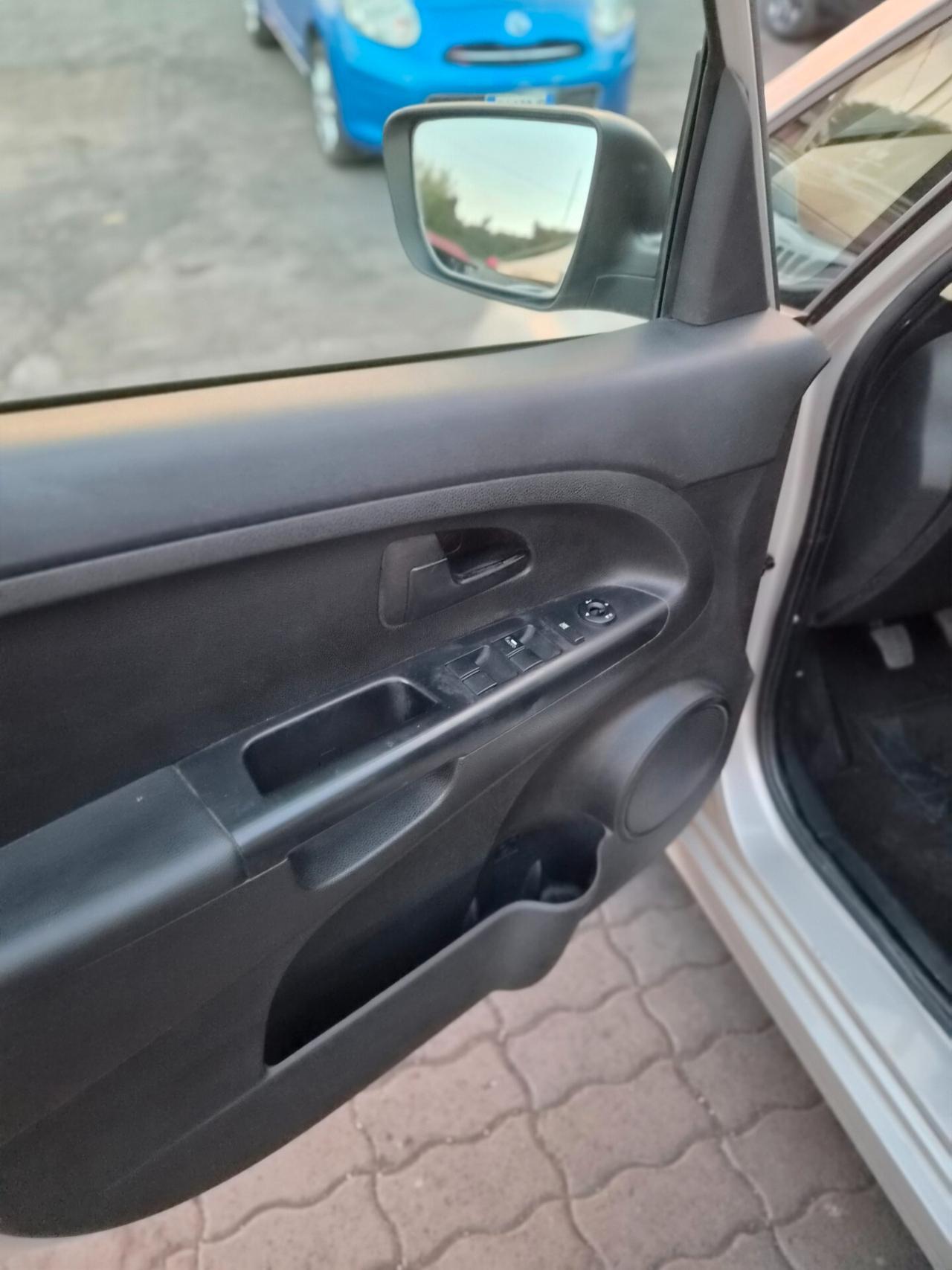 Kia Venga 1.4 CVVT Fullsky