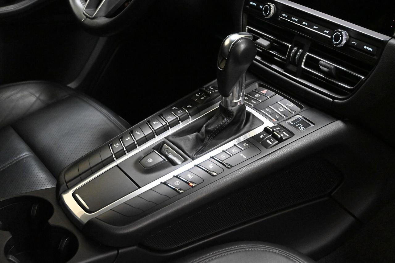 PORSCHE Macan 1ªs. '13-'25 Macan 2.0