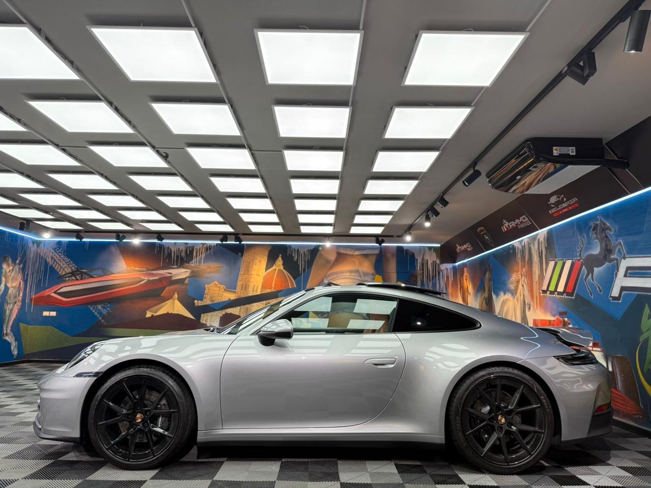 Porsche 911 Carrera (104)