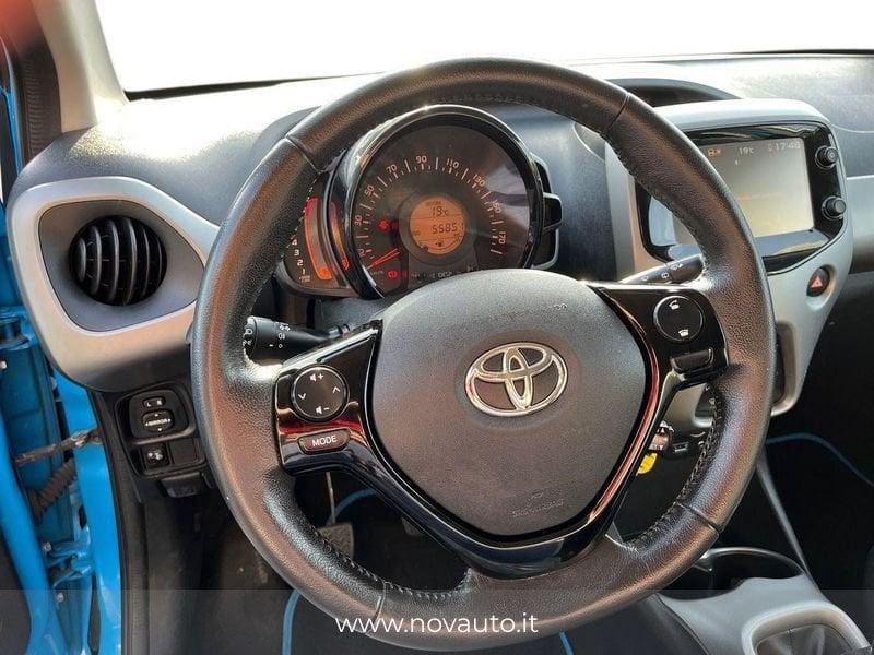 Toyota Aygo Aygo 5p 1.0 x-play my15