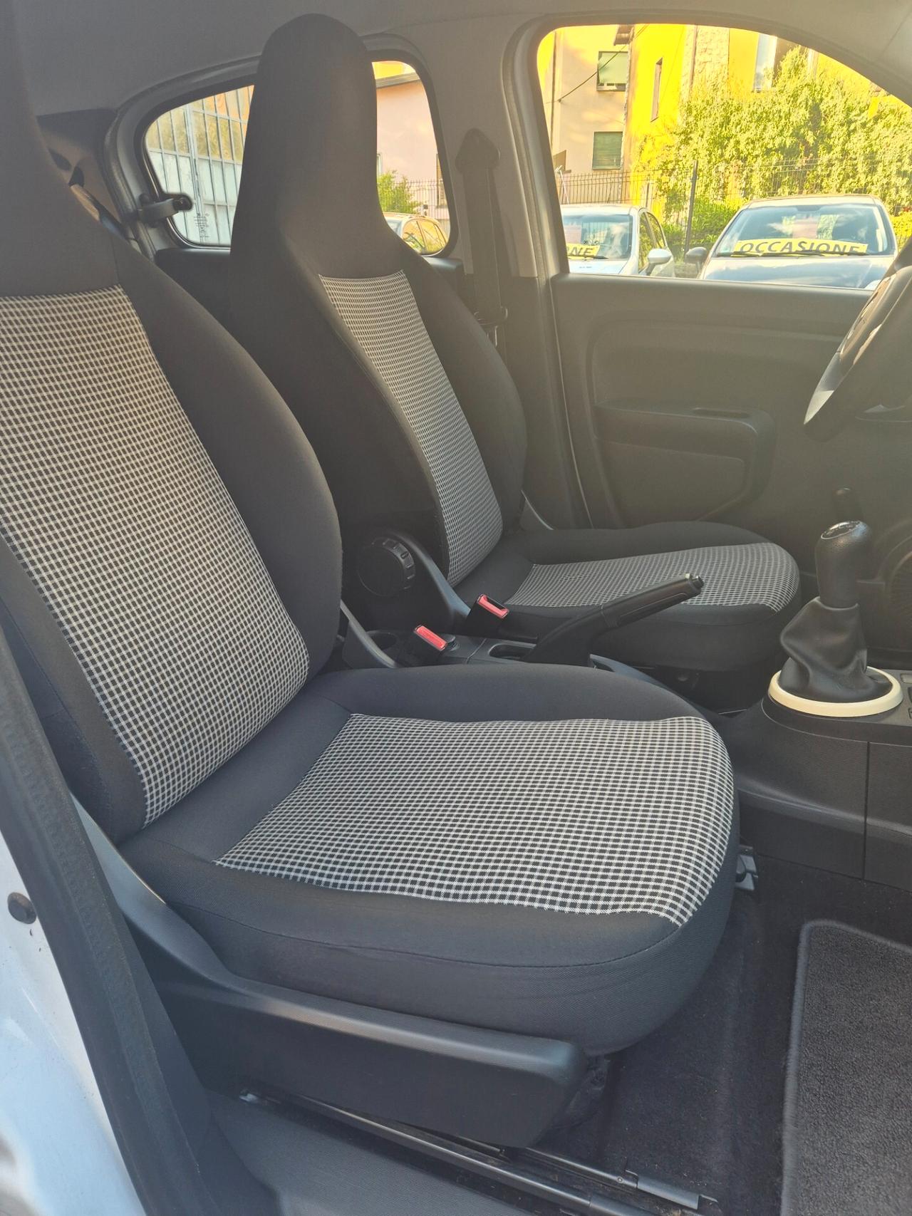 Renault Twingo 1.0 SCe Live neo patentati