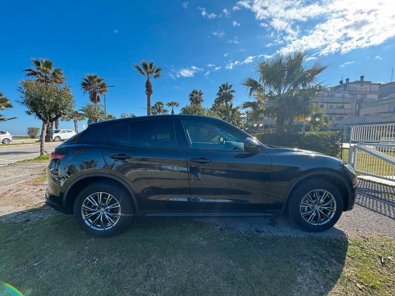 Alfa Romeo Stelvio 2.2 Turbodiesel 180 CV AT8 Q4 Business