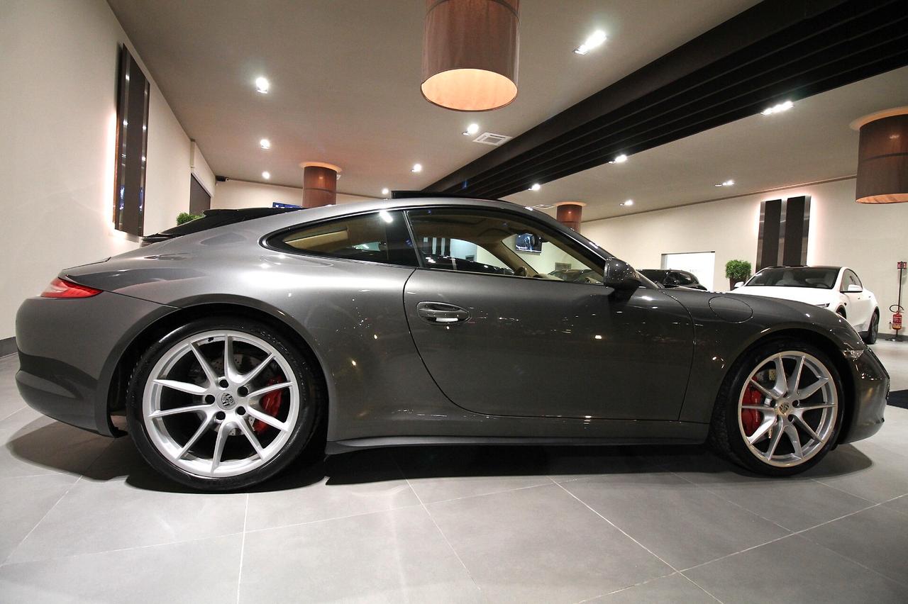 PORSCHE 911 CARRERA 4S