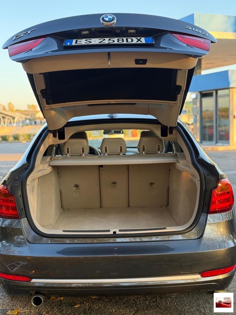BMW - Serie 3 GT - 318d Turismo M Sport