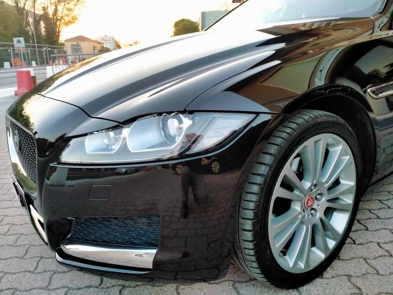 Jaguar XF 2.0D i4 180CV AWD PORTFOLIO MODEL YEAR 2019 MERIDIAN DIGITAL SOUND SYSTEM 380W