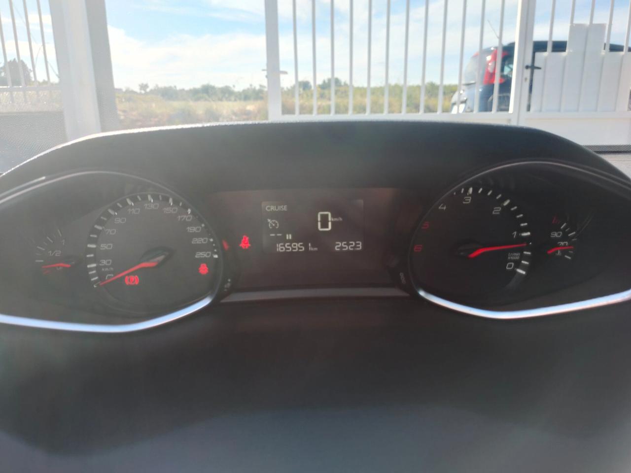 Peugeot 308 BlueHDi 100 S&S Business