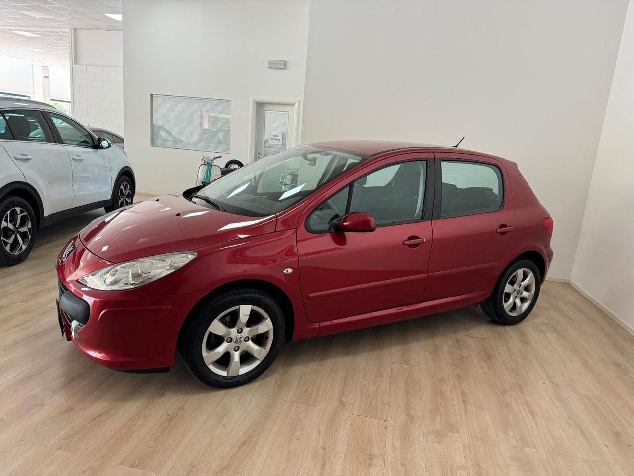 Peugeot 307 1.6 16V 5p. XT