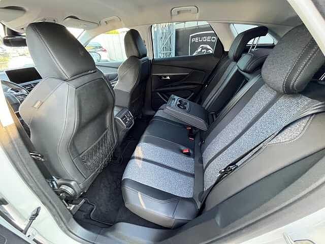 Peugeot 3008 BlueHDi 120 S&S Allure