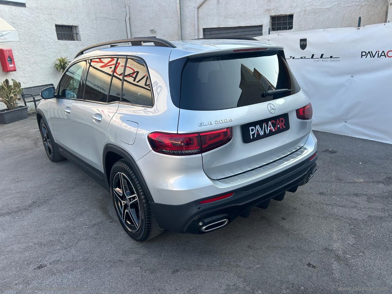 MERCEDES-BENZ GLB 200 d Automatic Premium