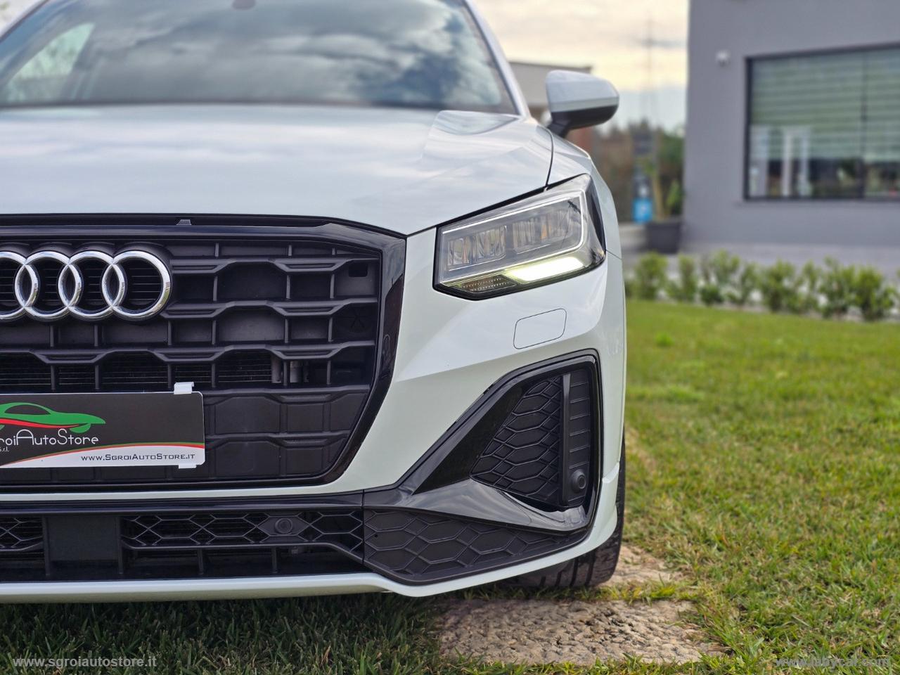 AUDI Q2 30 TDI S line Edition