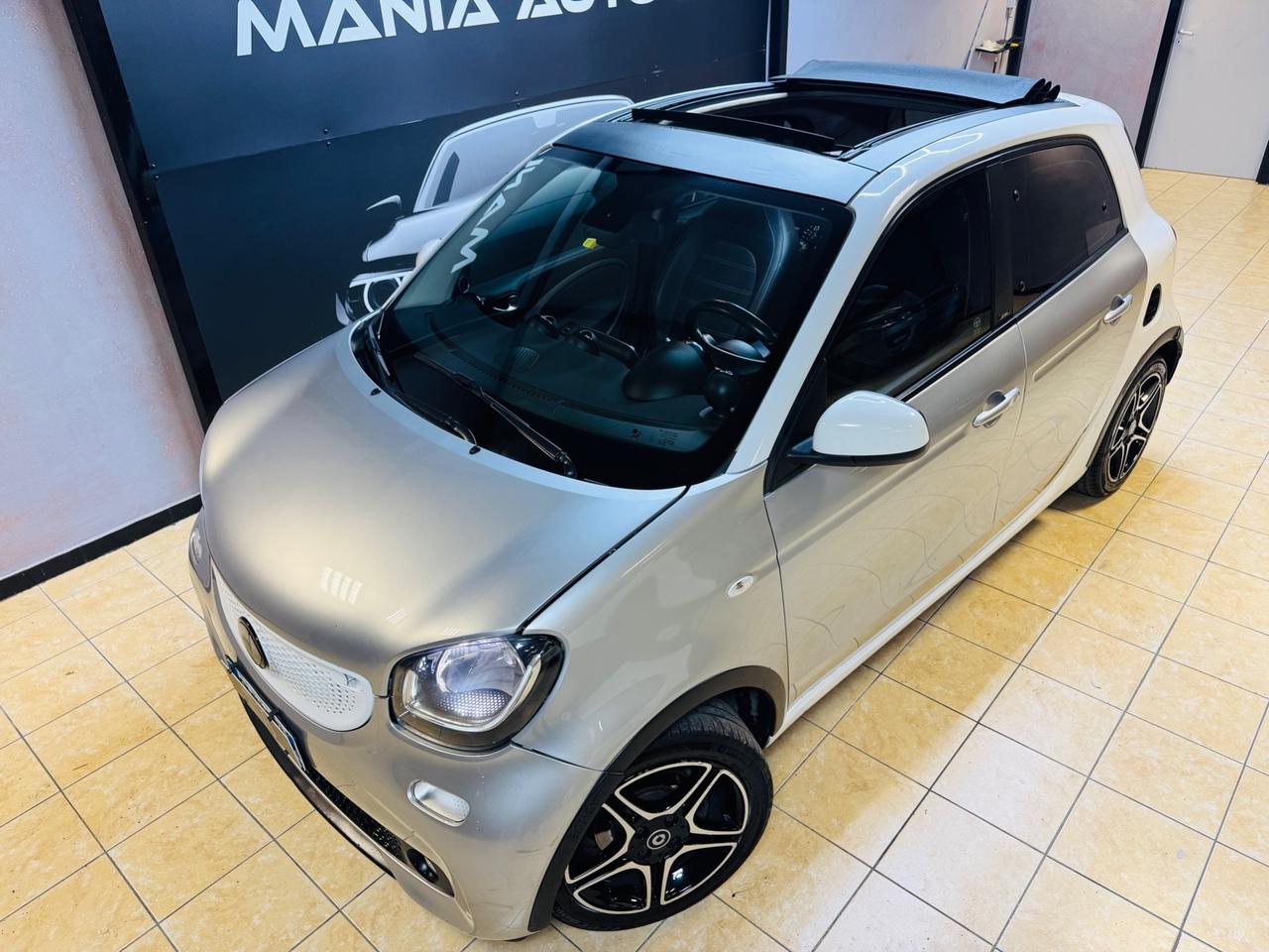 Smart ForFour 90 0.9 Turbo twinamic JBL*ALL BRABUS*CABRIO*NEOPATENTATI*