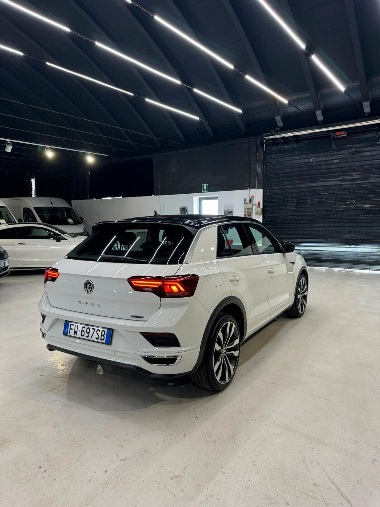 VOLKSWAGEN T-ROC RLINE