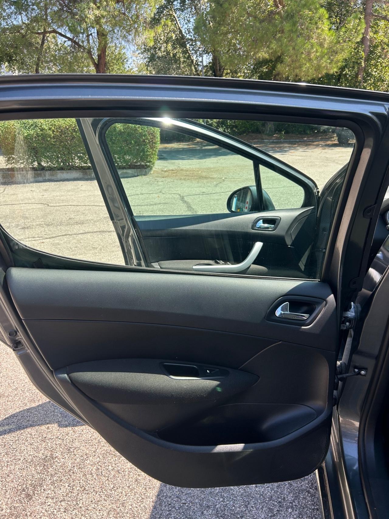 Peugeot 308 1.6 HDi 90CV FAP 5p. Premium