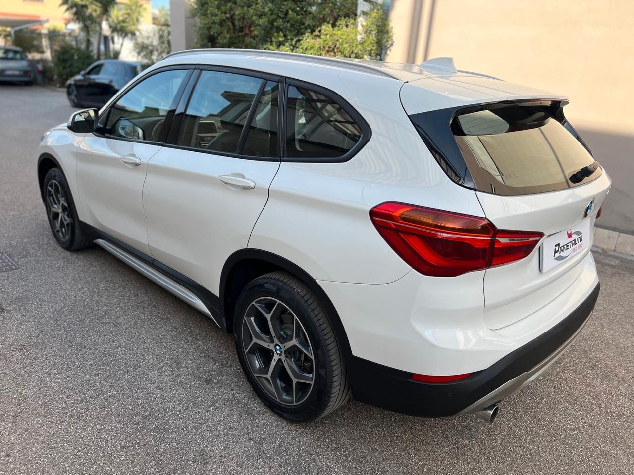 Bmw X1 sdrive18d xLine AUTOM. NAVI/PELLE/PDC/LED