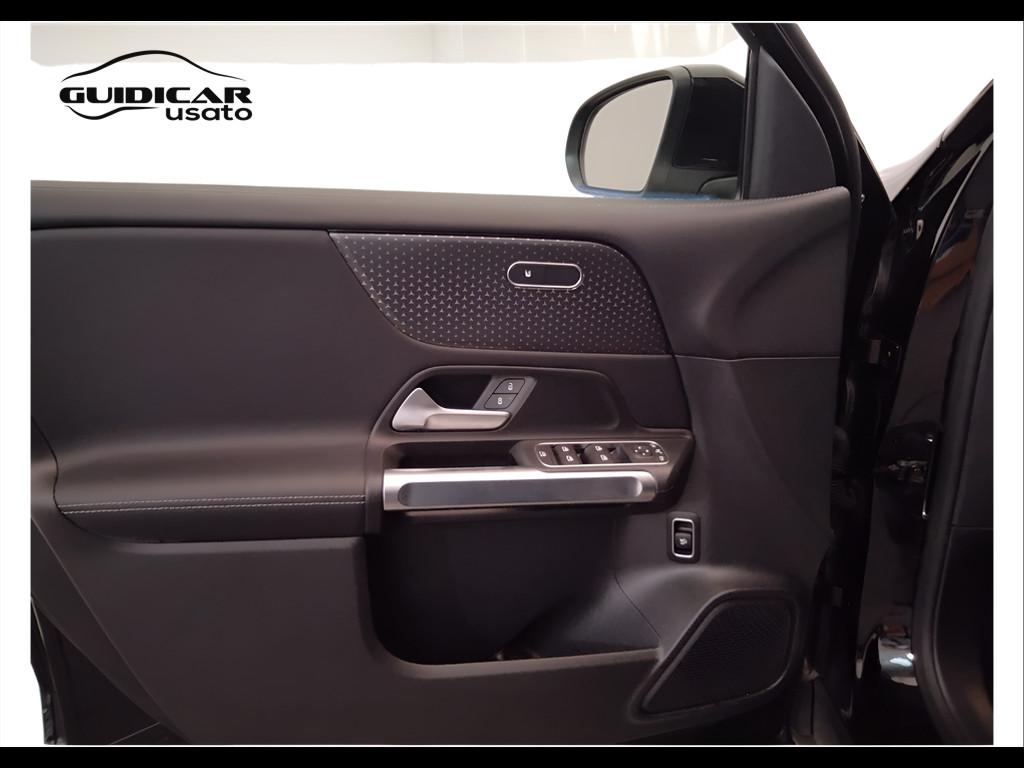 Mercedes-Benz GLB - X247 2023 - GLB 180 d Progressive Advanced auto