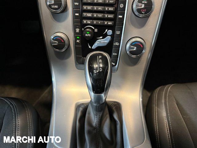 VOLVO V60 Cross Country D3 Geartronic Business