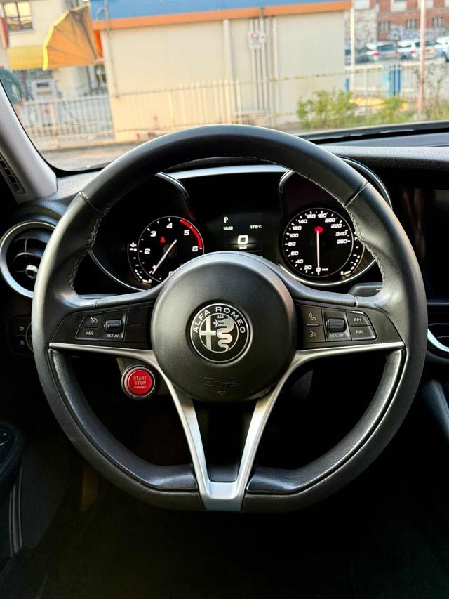 ALFA ROMEO Giulia 2.2 Turbodiesel 180 CV AT8 Business Sport Launch E