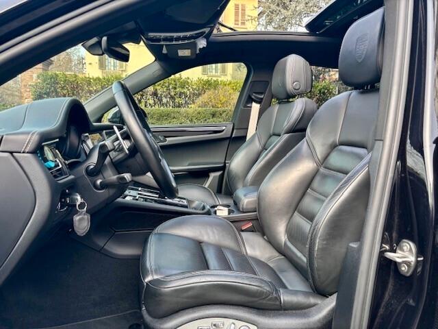 Porsche Macan 2.0 265cv PDK TETTO STRAFULL
